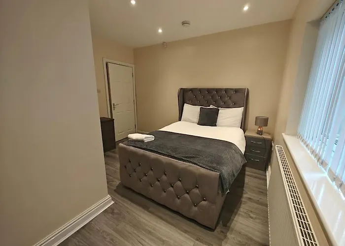 Luxury 5-Bed House Near Nec & Bhx